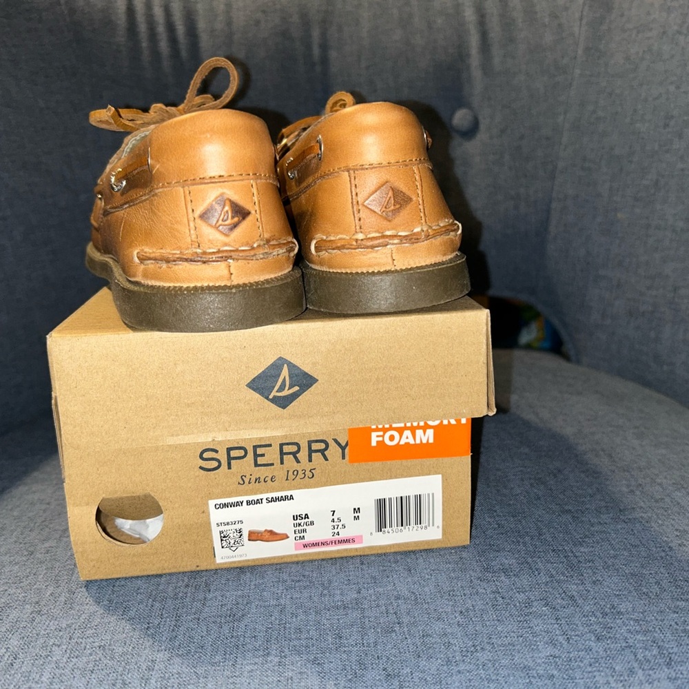 Sperry boat shoes- new in box - Picture 3 of 6
